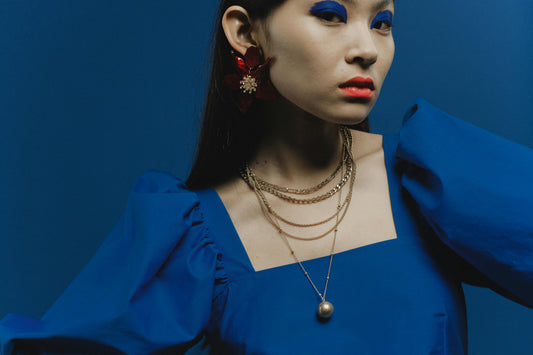 How to Style Statement Jewelry
