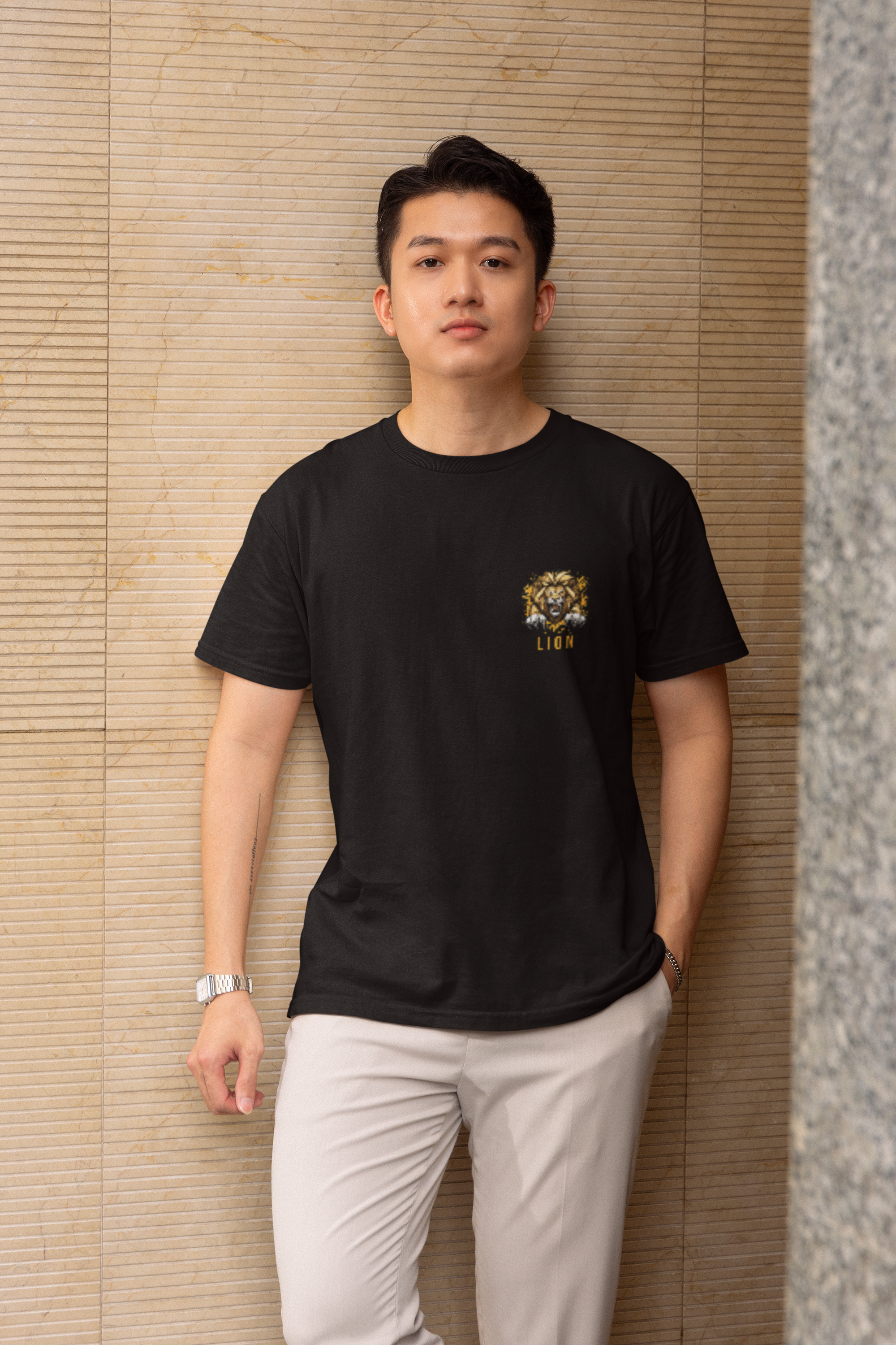 Black Roar T-shirt